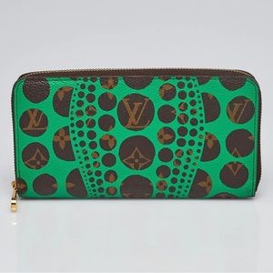 IN SEARCH OF THIS LOUIS VUITTON KUSAMA ZIPPY WALLET